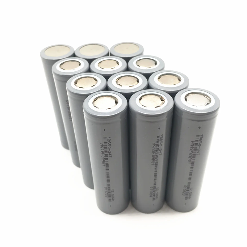 Разликата между 21700 и 18650 литиеви батерии